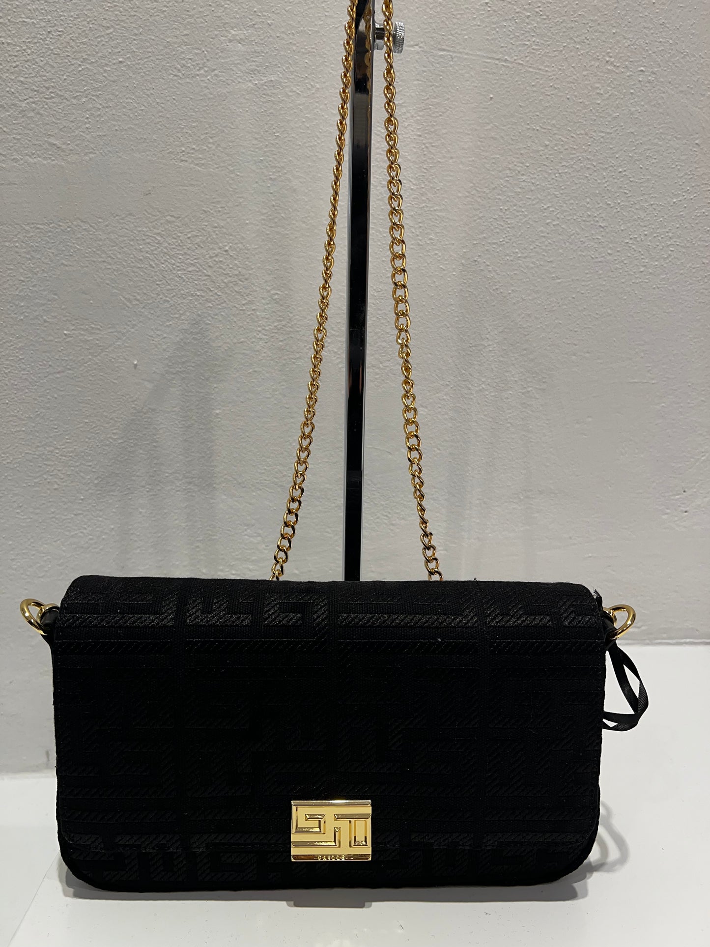 Gaëlle Paris- regular shoulder pochette