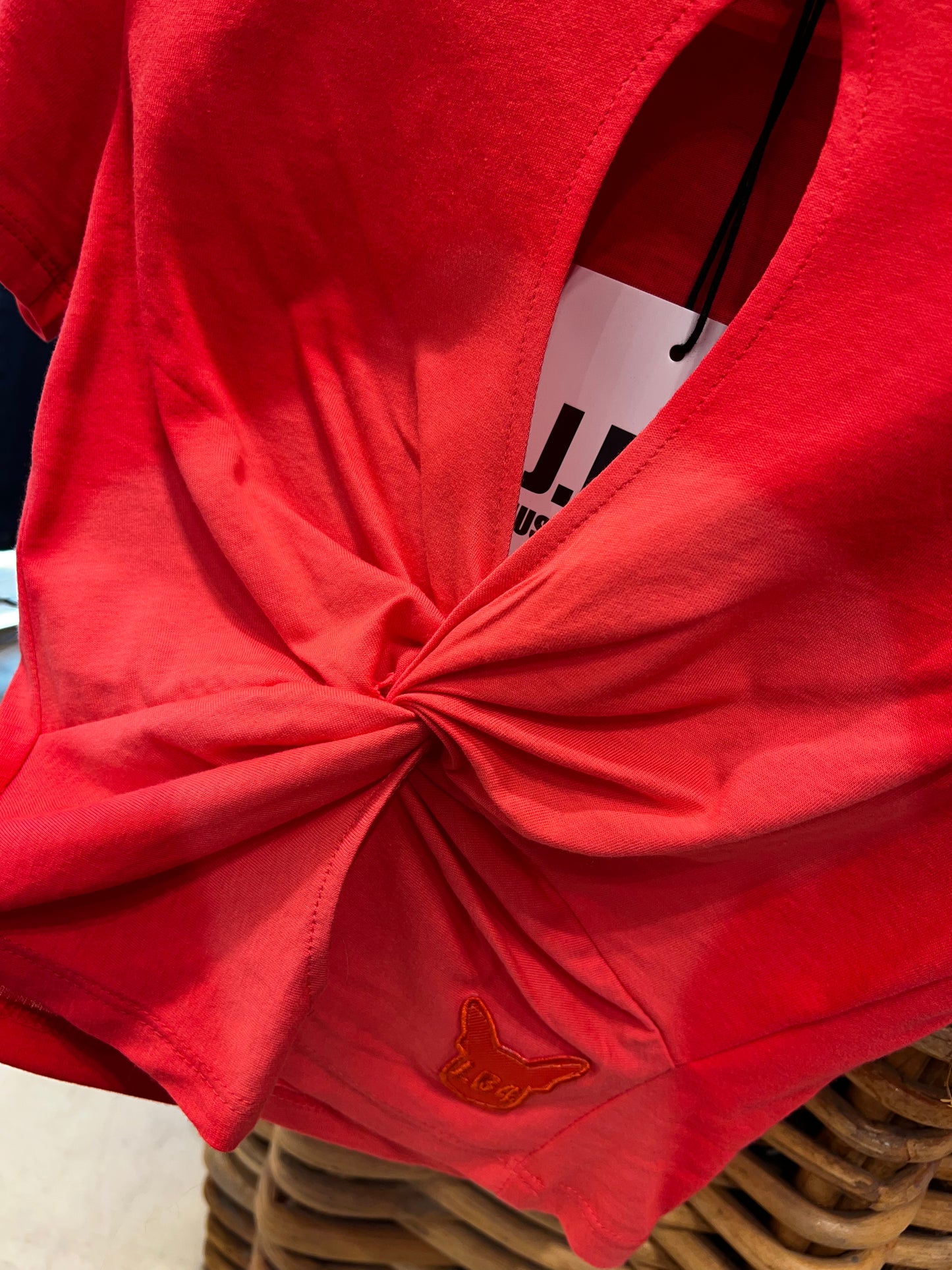 JB4 - t-shirt con incrocio